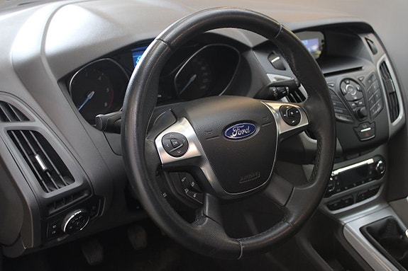 Ford Focus 12 of 12
