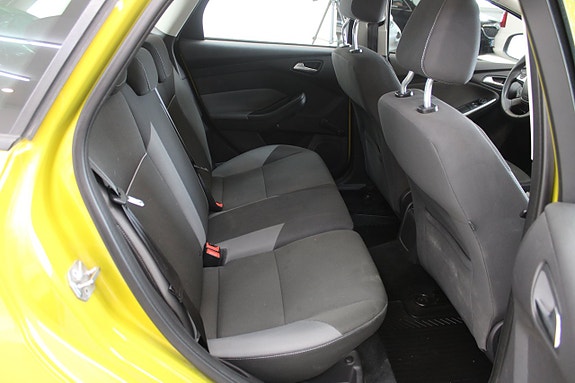 Ford Focus 10 of 12