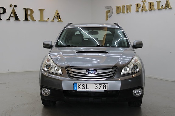 Subaru Outback 3 of 5