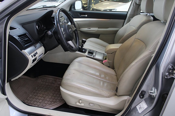Subaru Outback 6 of 11