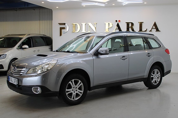 Subaru Outback 2 of 5