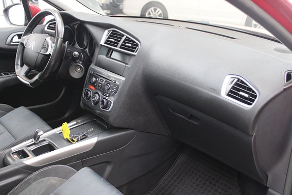 Citroen C4 11 of 13