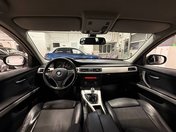 BMW 320d 12 of 12