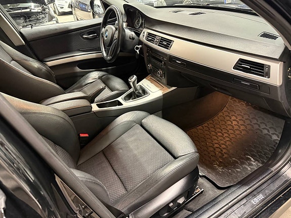 BMW 320d 10 of 12