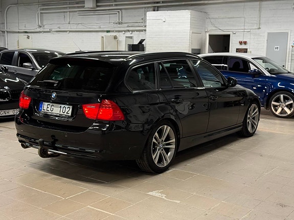 BMW 320d 5 of 12