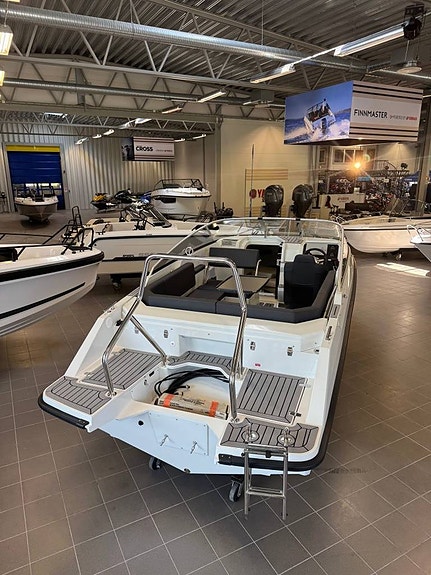Finnmaster T6 -24 Yamaha F150XC -26 2 of 12