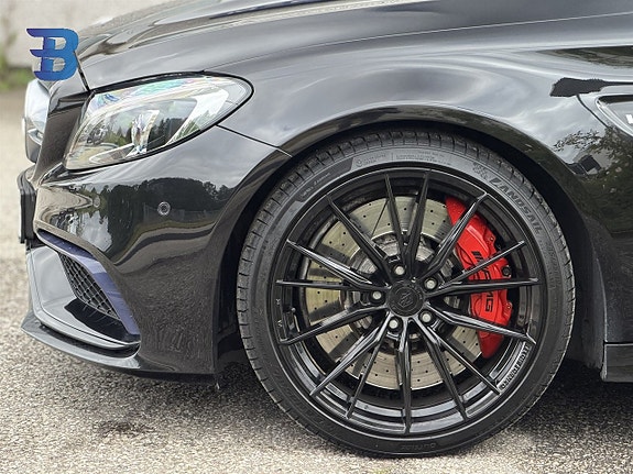 Mercedes-Benz C63 4 of 5