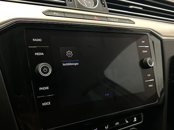 Volkswagen Passat Alltrack 15 of 23