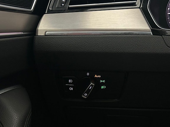 Volkswagen Passat Alltrack 8 of 23