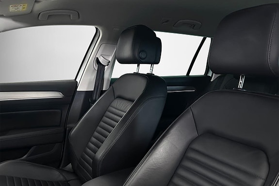 Volkswagen Passat Alltrack 5 of 5