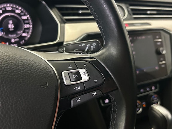 Volkswagen Passat Alltrack 11 of 23