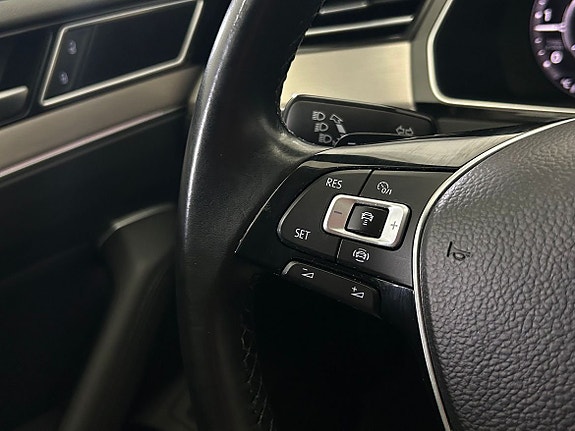 Volkswagen Passat Alltrack 10 of 23