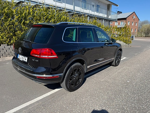 Volkswagen Touareg 5 of 5