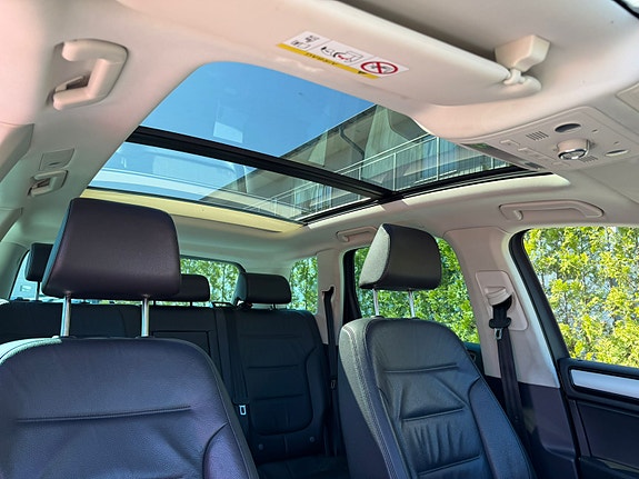 Volkswagen Touareg 6 of 8