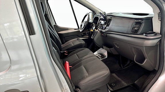 Ford Transit 3 of 5