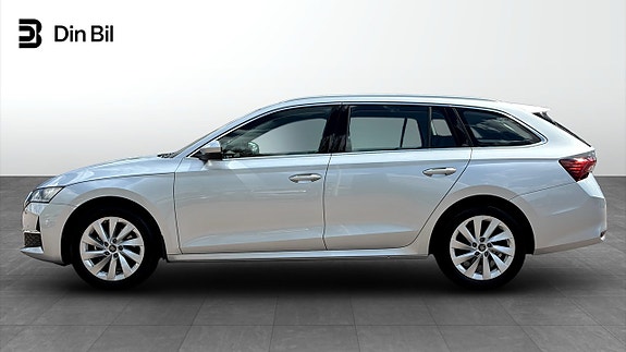Skoda Octavia 2 of 5