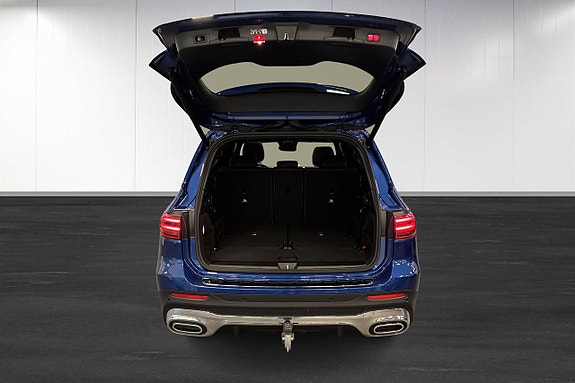 Mercedes-Benz GLB220 d 29 of 30