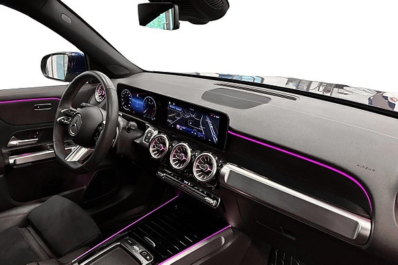 Mercedes-Benz GLB220 d 11 of 30