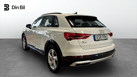 Audi Q3 3 of 5