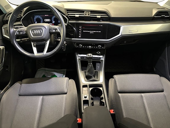 Audi Q3 10 of 15