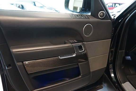 Land Rover Range Rover Sport 4 of 5