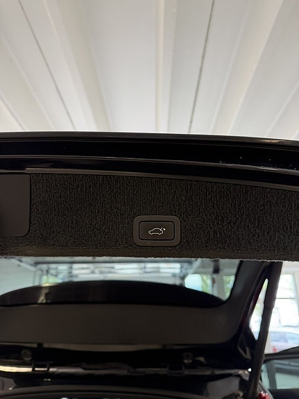 Volvo XC60 11 of 25