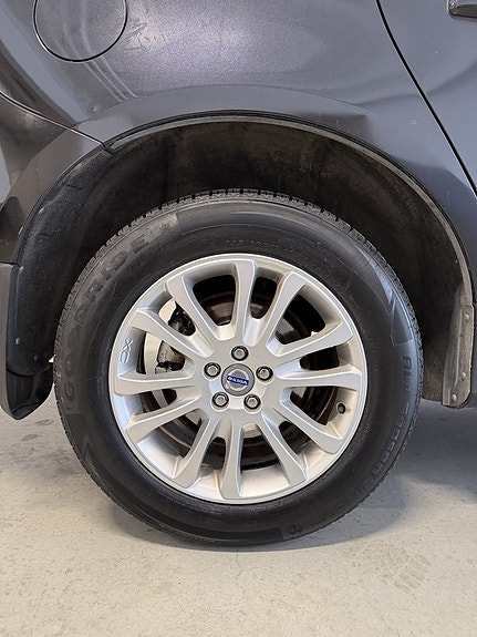 Volvo XC60 19 of 25