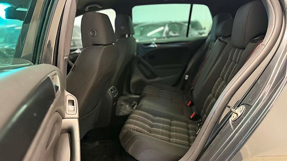 Volkswagen Golf I 17 of 22