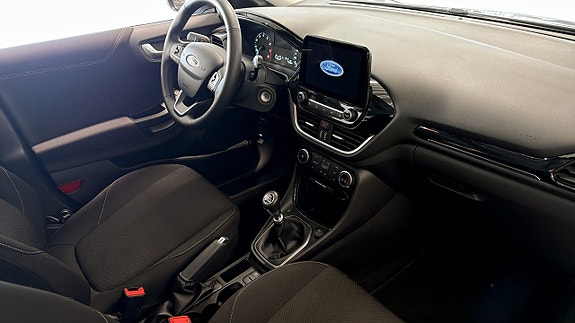 Ford Puma 3 of 5
