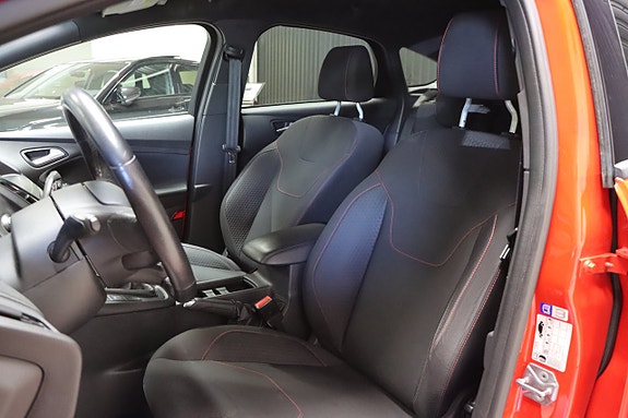 Ford Focus 13 of 22