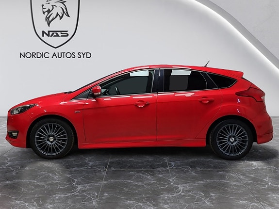 Ford Focus 3 of 22