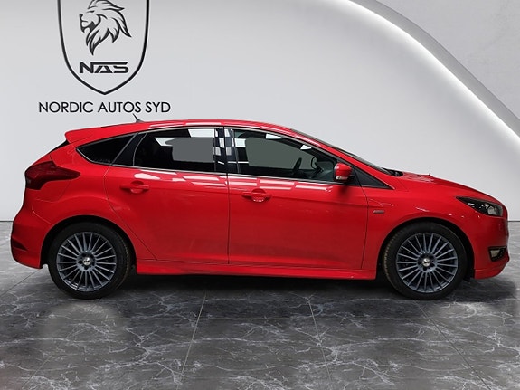 Ford Focus 7 of 22