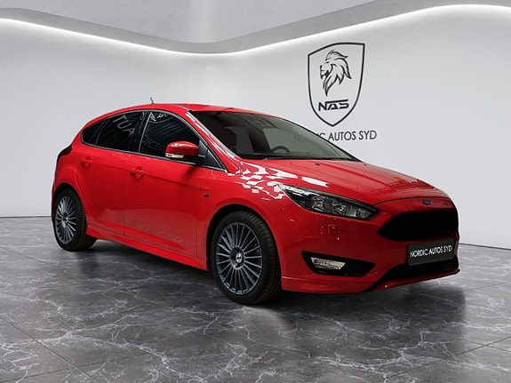 Ford Focus 8 of 22