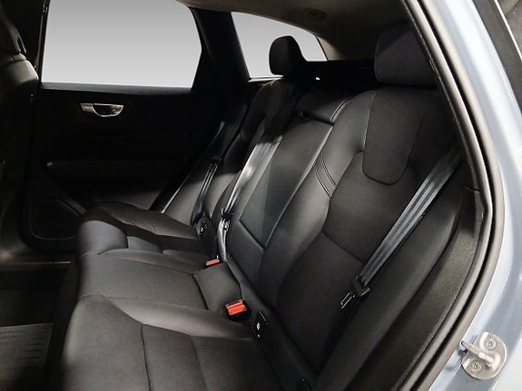 Volvo XC60 10 of 13