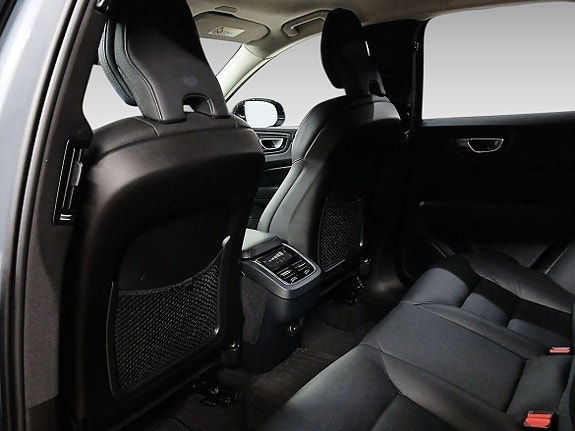 Volvo XC60 9 of 13
