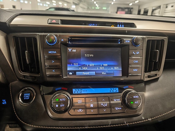 Toyota RAV4 12 of 17