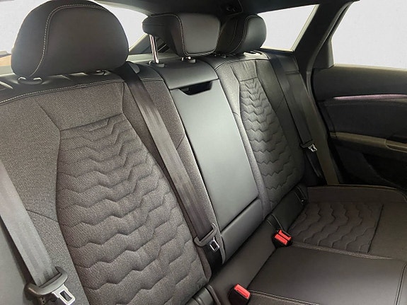 Audi A6 15 of 17