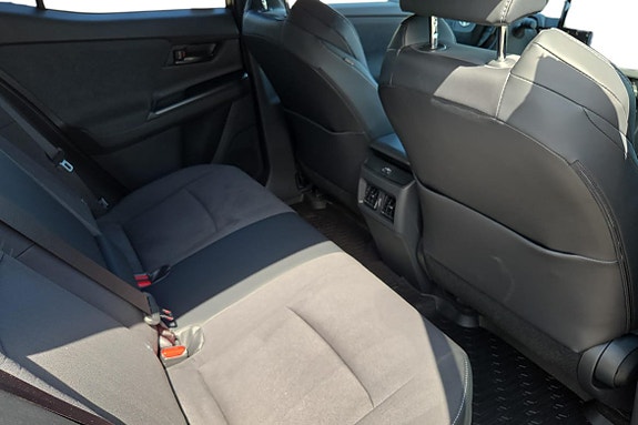 Toyota C-HR 7 of 20