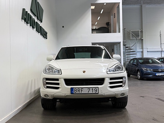 Porsche Cayenne 17 of 17