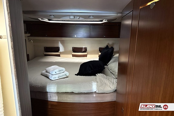 Hymer S800 Campervan Mercedes-Benz generation 906 3.0 V6 CDI 8 of 17