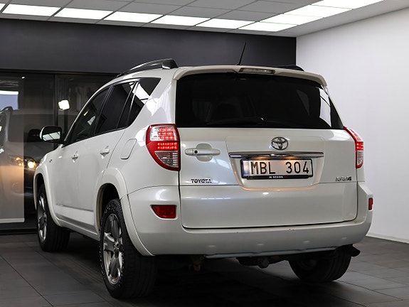 Toyota RAV4 7 of 27