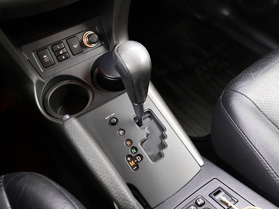 Toyota RAV4 20 of 27