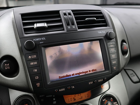 Toyota RAV4 17 of 27