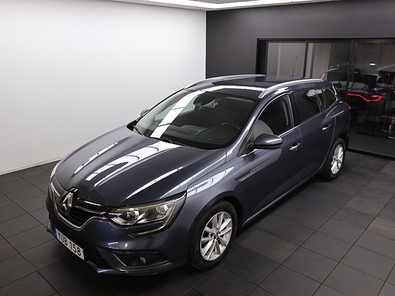 Renault Megane IV 2 of 5