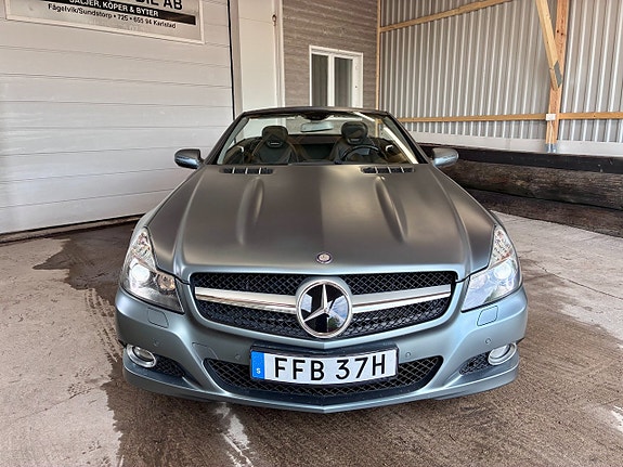 Mercedes-Benz SL350 4 of 5