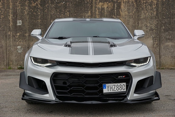 Chevrolet Camaro SS 4 of 5
