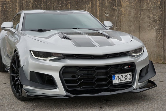 Chevrolet Camaro SS 3 of 5