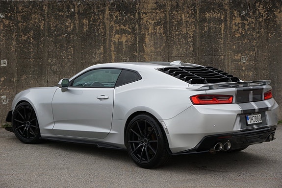 Chevrolet Camaro SS 5 of 5