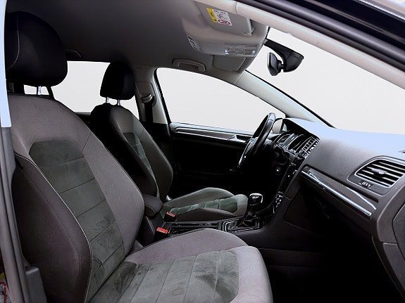 Volkswagen Golf Alltrack 10 of 12
