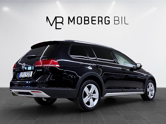 Volkswagen Golf Alltrack 5 of 12